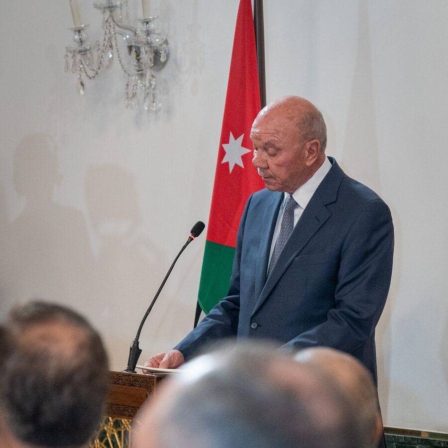 الفايز: الحذر واليقظة من تفاعل الظروف