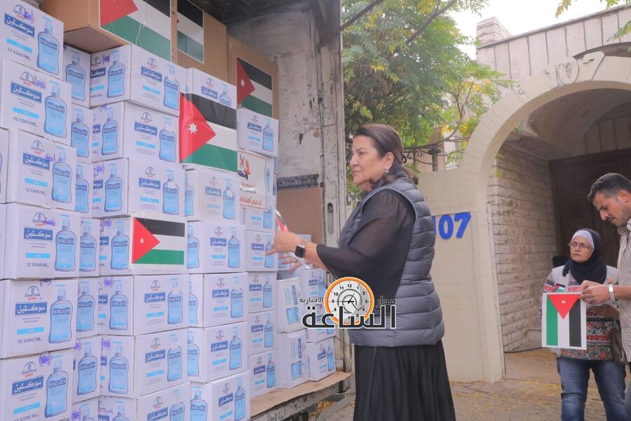 العين خولة العرموطي تسير قافلة مساعدات