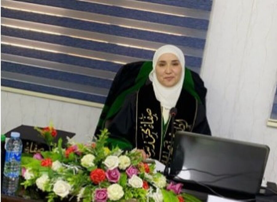 صفاء محمد الصباغ.. مبارك الماجستير (صور)