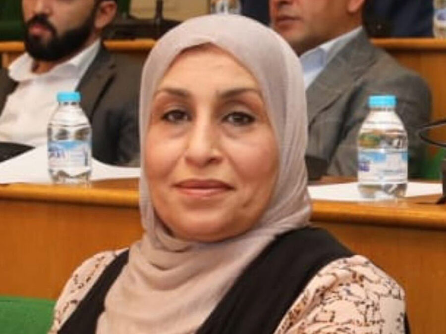 المحسيري: تعبيد أرصفة جديدة في منطقة