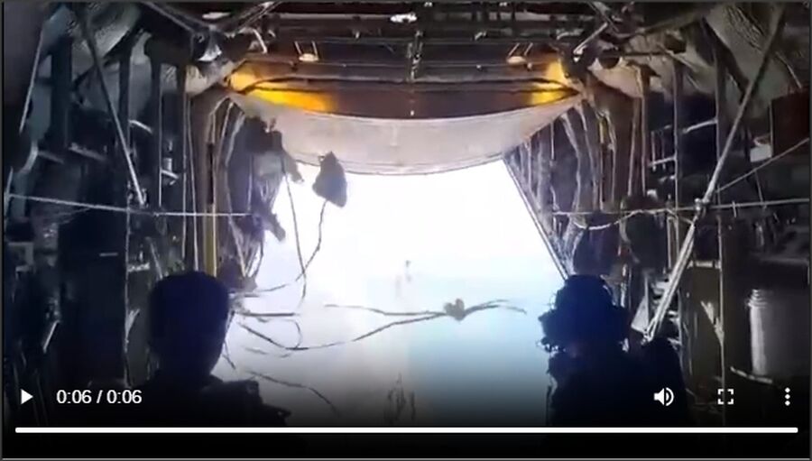 شاهد.. لقطات من الإنزالات الجوية الأردنية