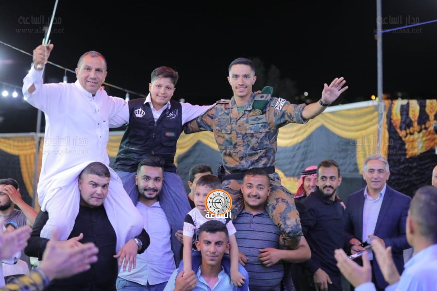 اللوزيين والشاعر عيد المساعيد في غريسا