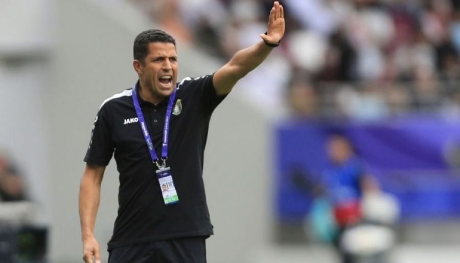 الحسين عموتة يقود الجزيرة الإماراتي الموسم