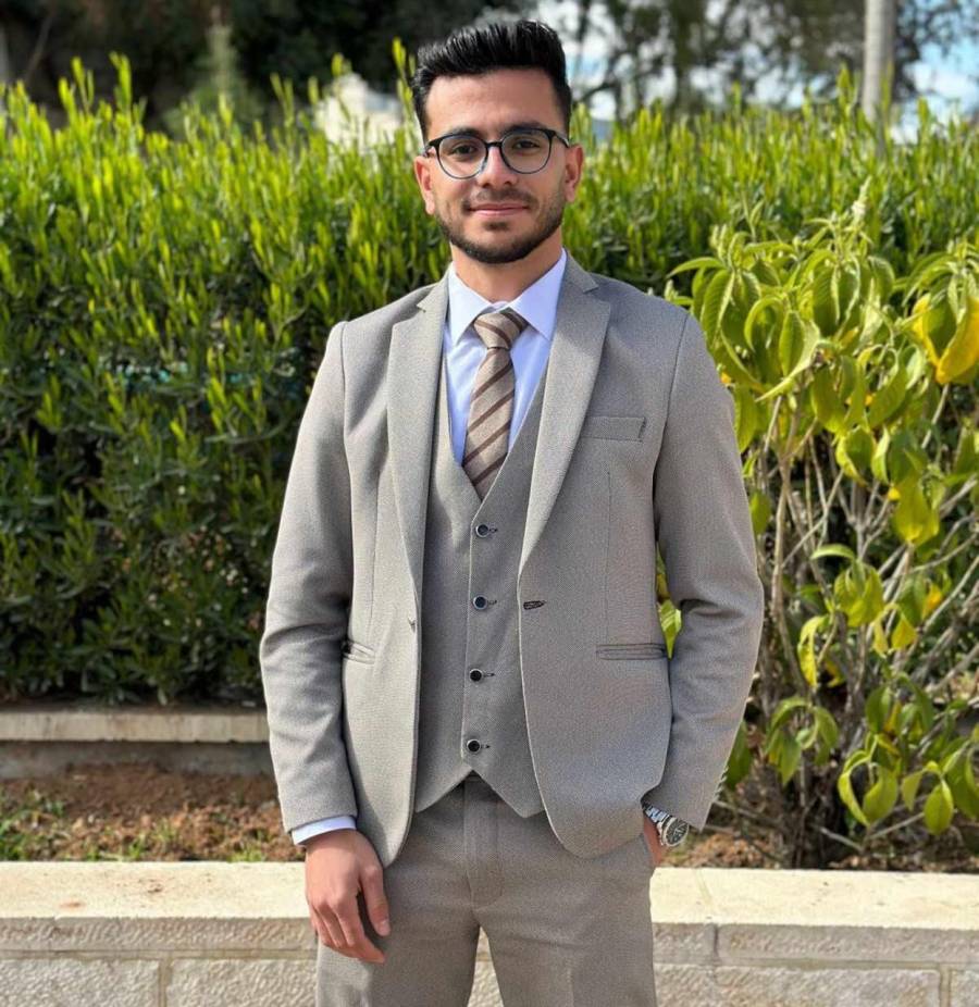 المهندس حسين البنا.. مبارك بكالوريوس هندسة