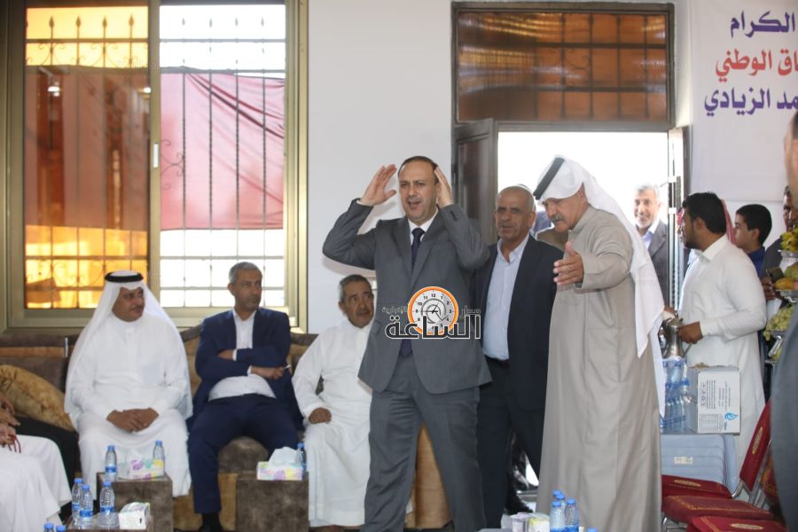 الزيادي يحشد في الأزرق مهرجانا ضخما