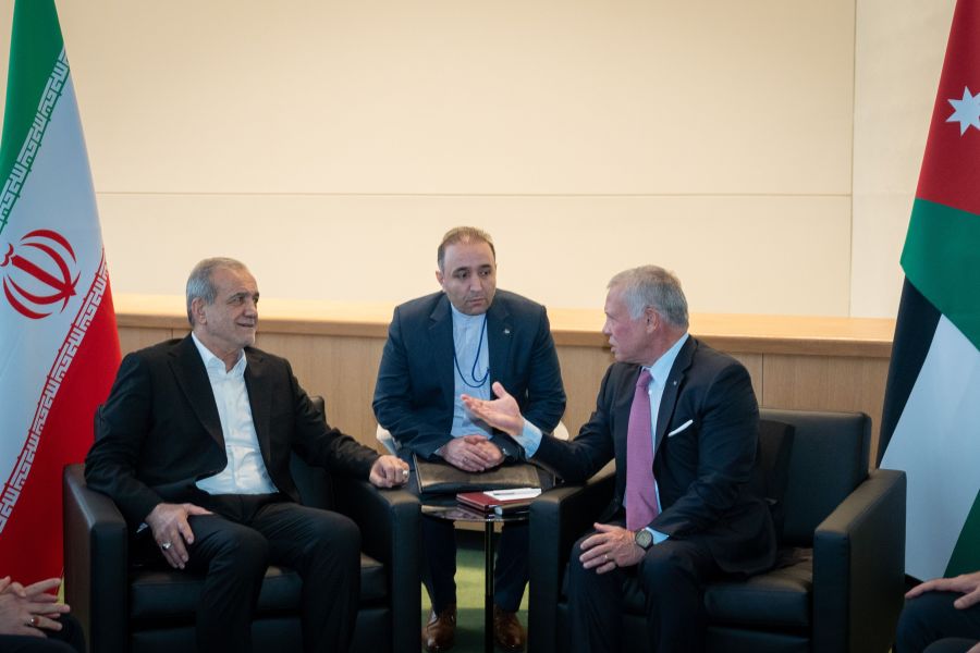 الملك عبدالله الثاني يعقد لقاء مع