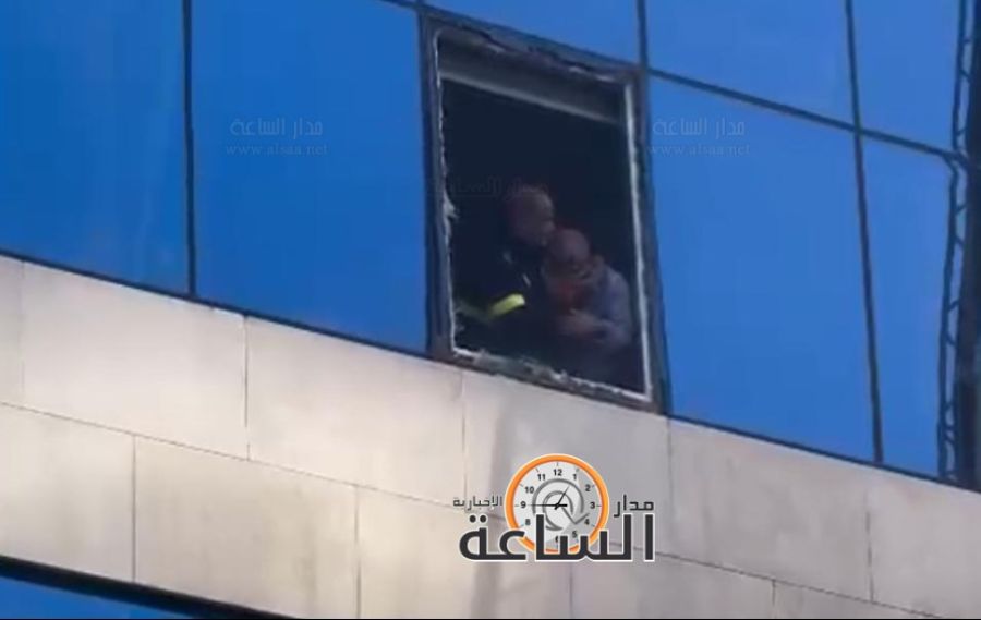 إصابات بحريق في مجمع تجاري بشارع