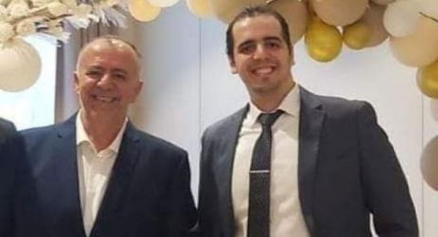 صدمة وحزن كبير.. وفاة نجل الفنان