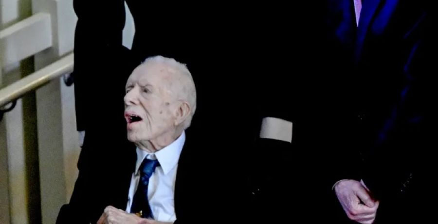 الرئيس الأميركي الأسبق جيمي كارتر يدلي