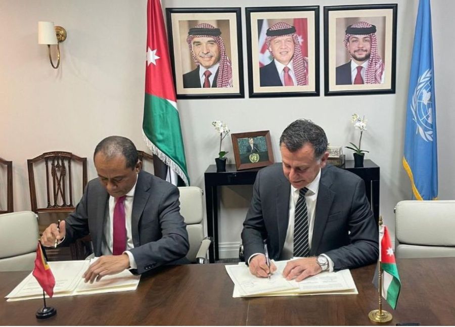 الأردن يوقع بيانا مشتركا لاقامة علاقات