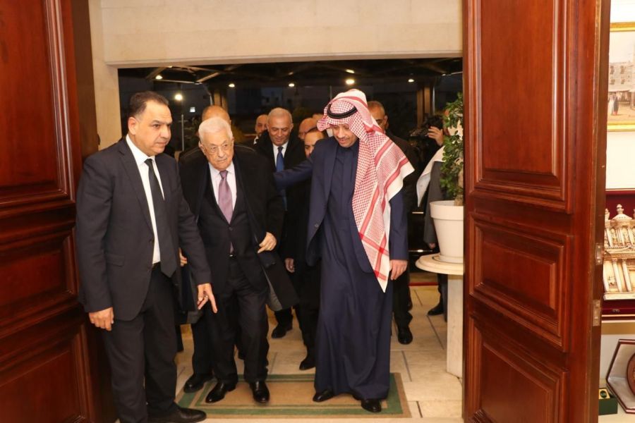 الرئيس الفلسطيني بالسفارة السعودية في الأردن