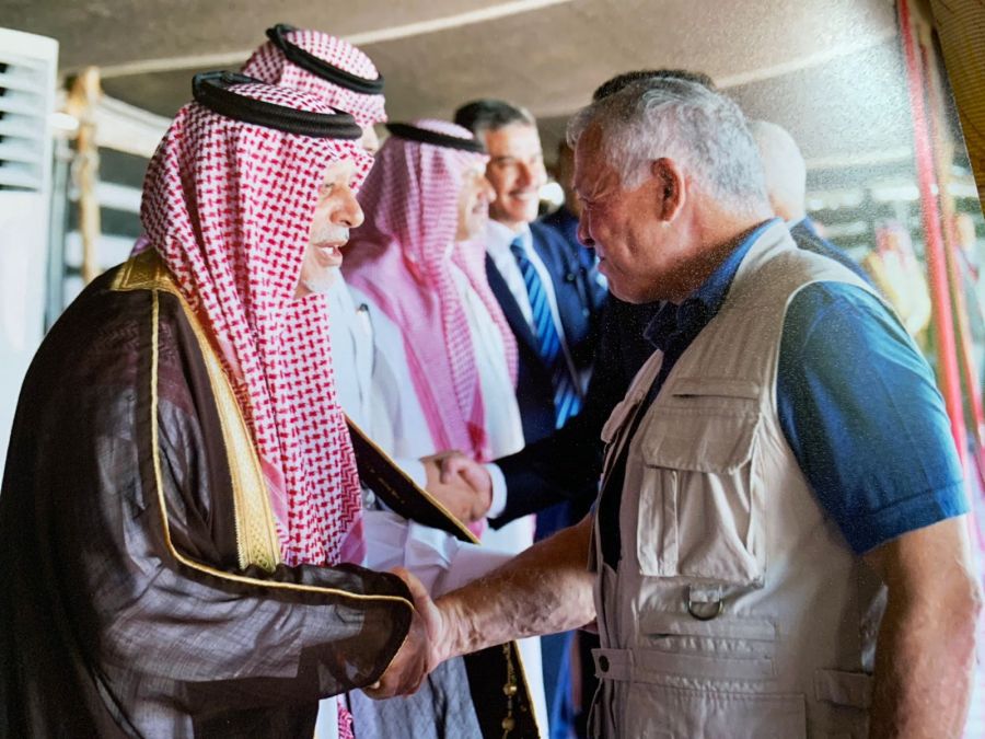 المعيوف يكتب: الملك هو صوت الحق