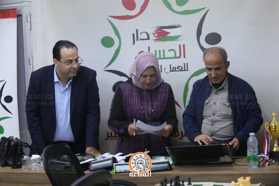 توزيع الجوائز على الفائزين بختام بطولة