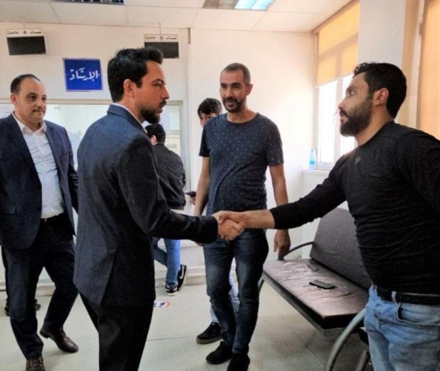 ولي العهد يزور دائرة الرقابة الصحية