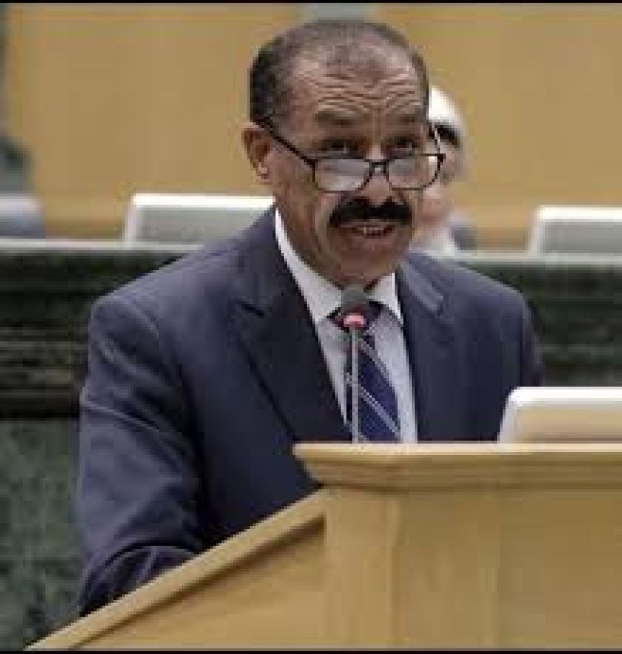 النائب السابق عبد القادر الفشيكات الازايدة