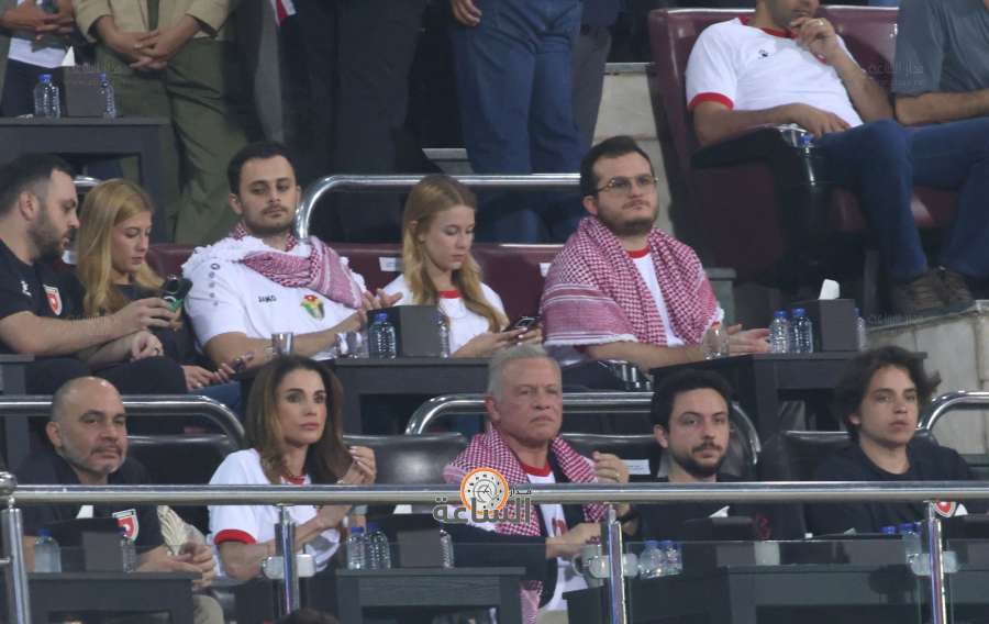 الملك في استاد عمان لمؤازرة النشامى