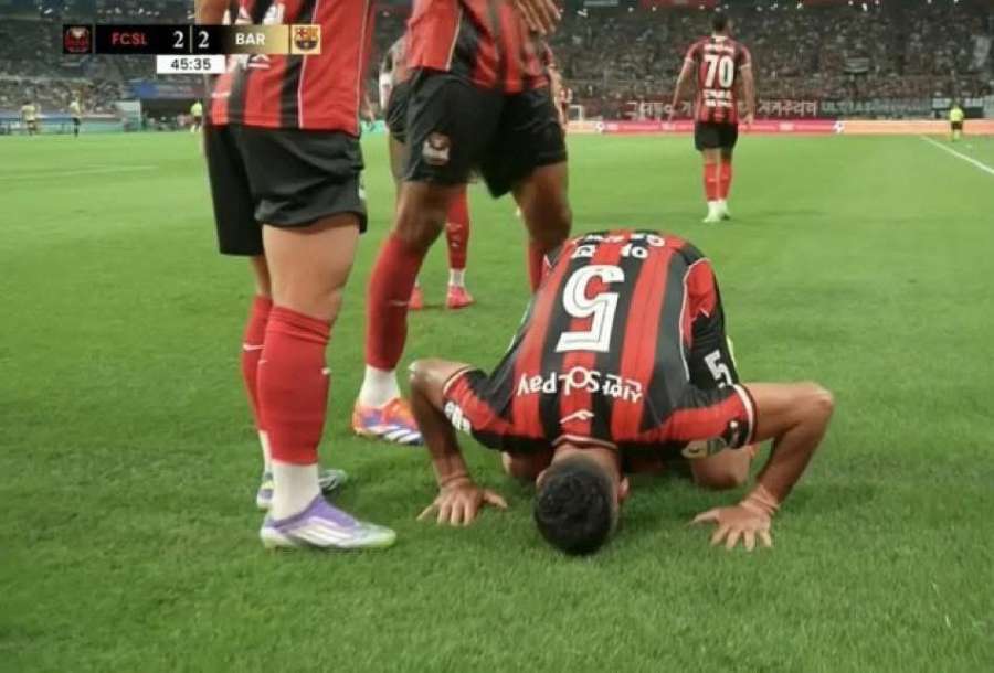 نجم النشامى يزن العرب يحرز هدفا