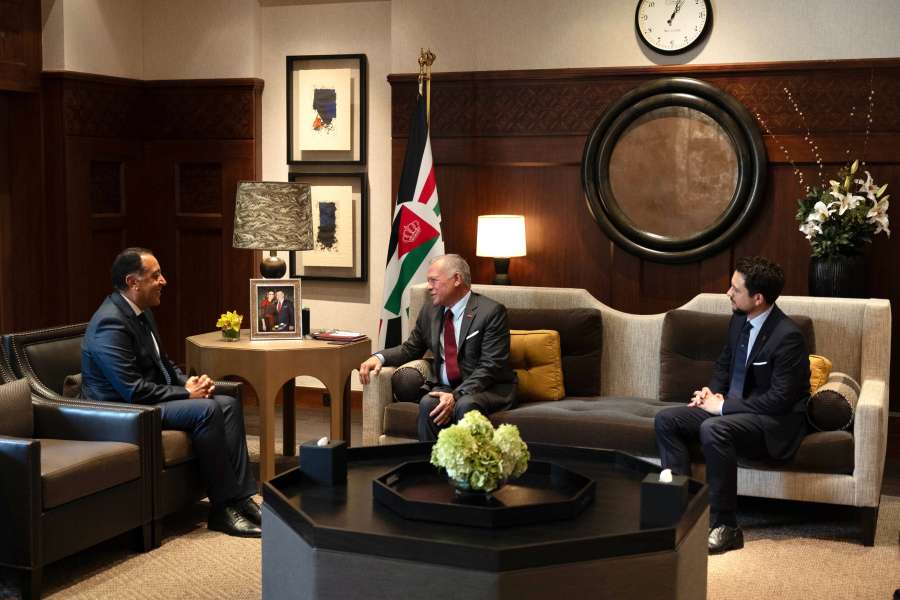 الملك يستقبل رئيس الوزراء المصري