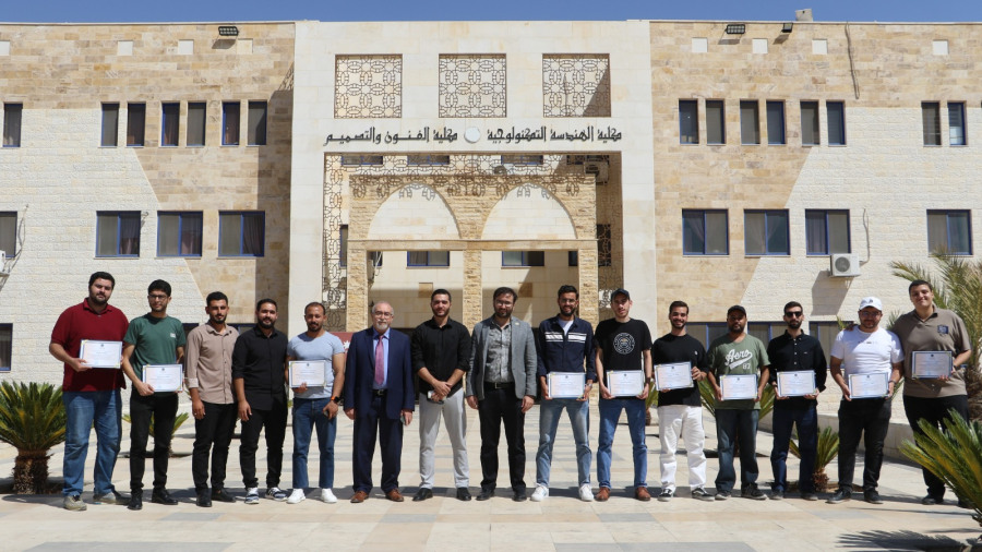 جامعة الزرقاء تعقد دورة تدريبية حول