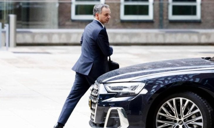 وزير الخارجية الهولندي يقدم استقالته بسبب