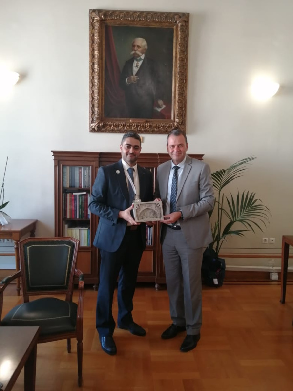 مشاركة مميزة لجامعة الزرقاء في المؤتمر