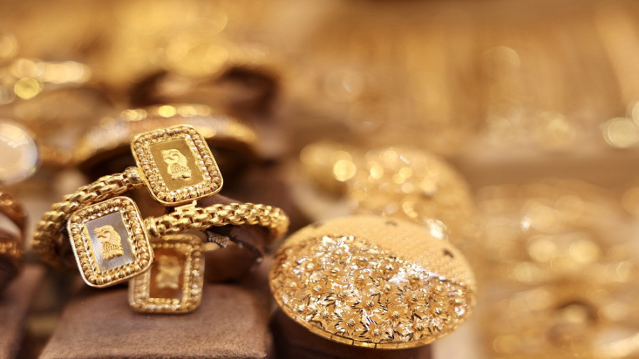 الذهب يسجل مستوى قياسيا جديدا في