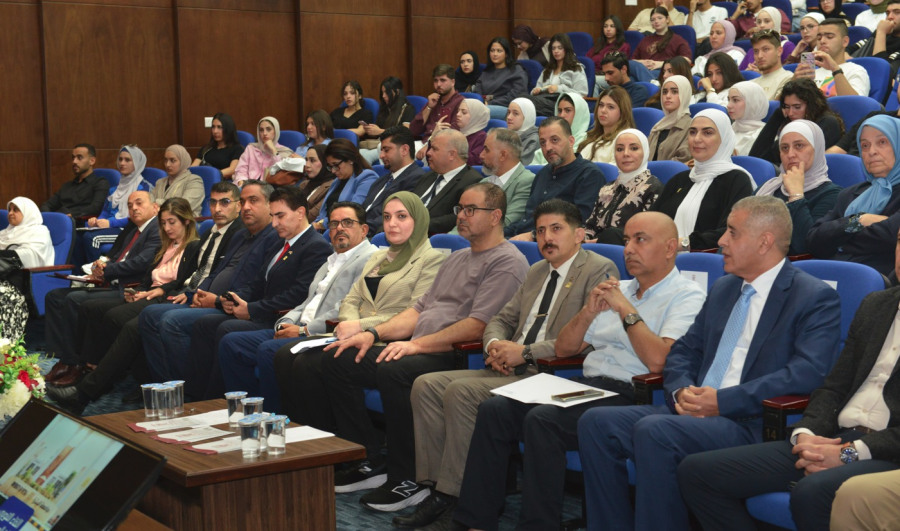 رئيس جامعة البترا يلتقي الطلبة المستجدين