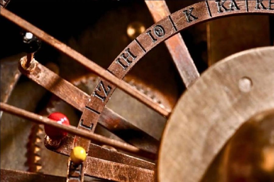 صدمة التاريخ: العثور على كمبيوتر يعود