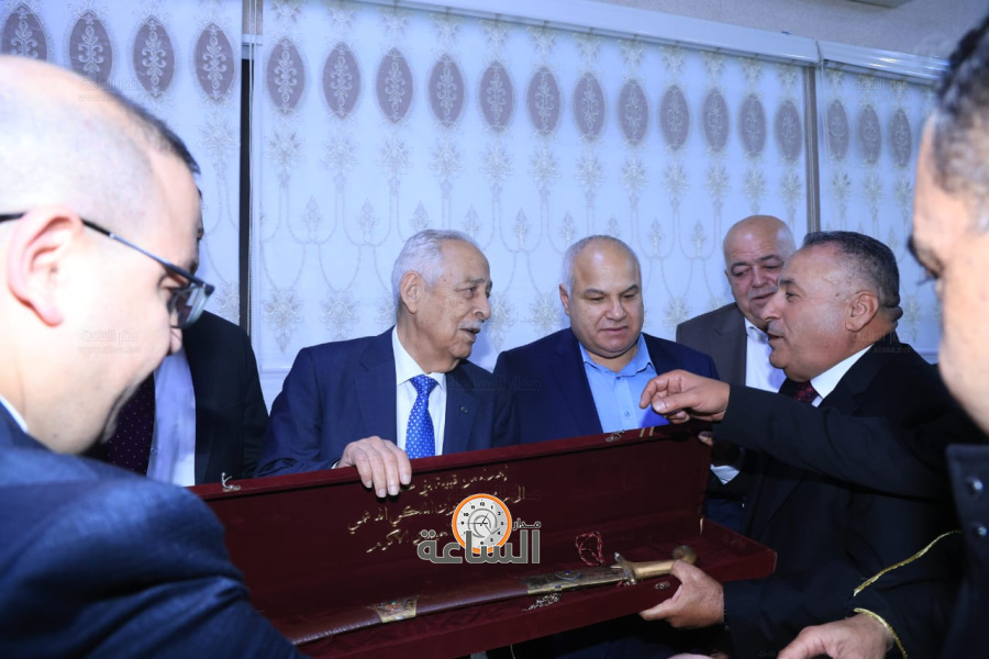 الحمايدة يولم على شرف العيسوي بحضور