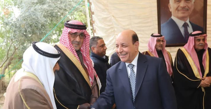 المدح ما هو بالساهل …