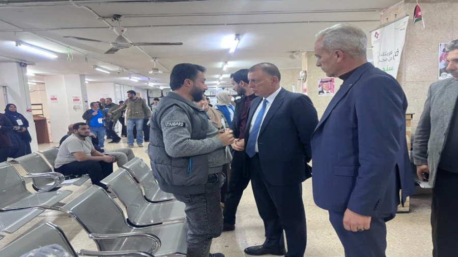 الفراية يتفقد مديرية أحوال وجوازات إربد..