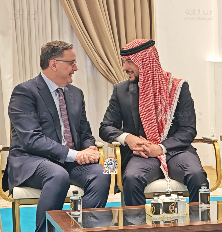 نائب الملك الأمير الحسين في بيت