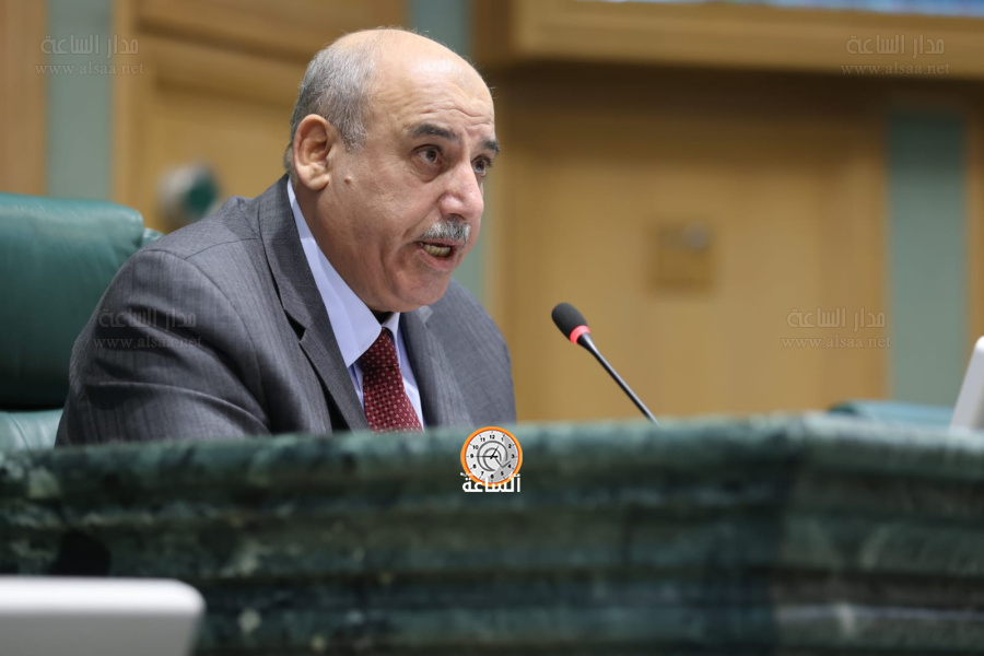 مشادة في النواب.. القاضي: الي مش