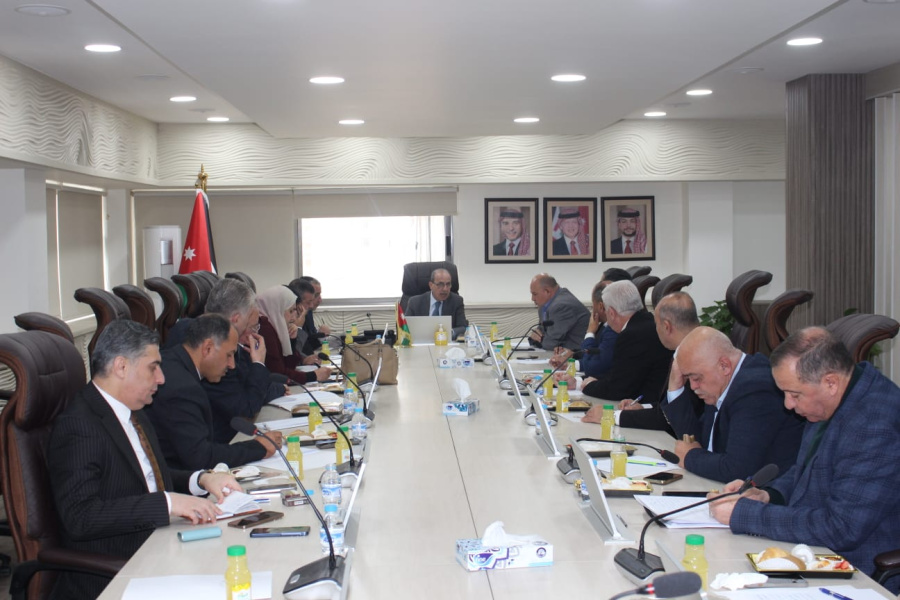 وزير الإدارة المحلية يؤكد أهمية تجويد