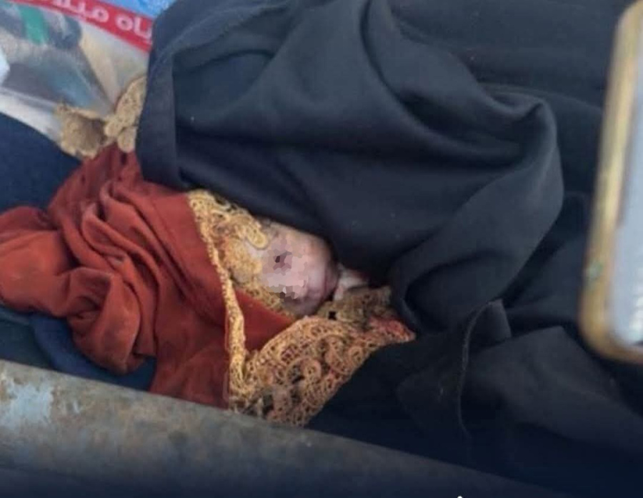 العثور على طفل رضيع داخل حاوية