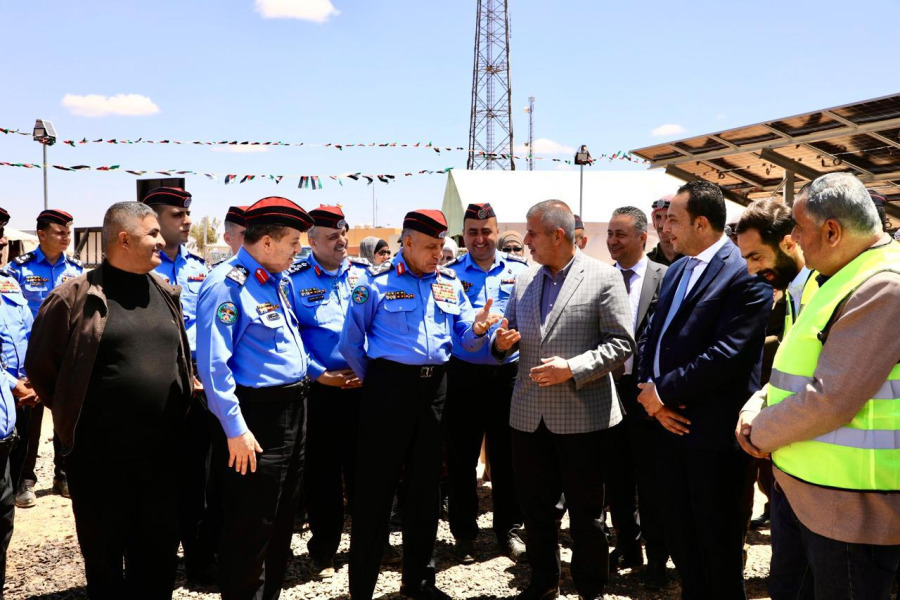 الطاقة والأمن العام يفتتحان مشاريع الطاقة