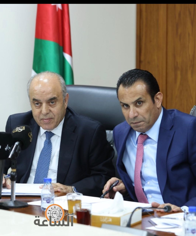 محافظة والعجارمة مع الطلبة في امتحانهم