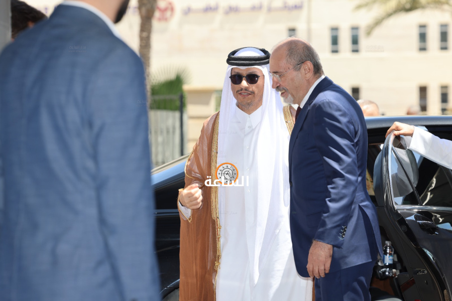 الصفدي خلال اتصال هاتفي مع آل