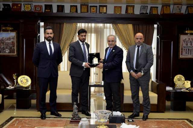 الملحق الثقافي العماني يزور عمان الأهلية