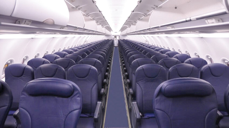 بالصدفة.. تركب طائرة مشاهير