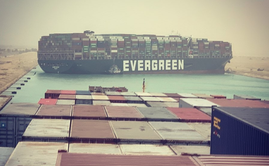 أزمة “إيفر غيفن” بالسويس تتكرر بأمريكا