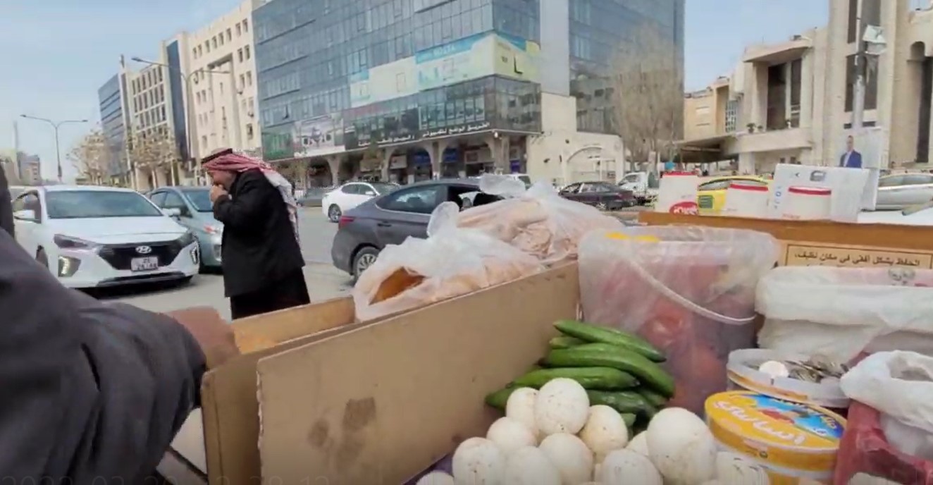 عطية يبيع الكعك منذ 30 سنة