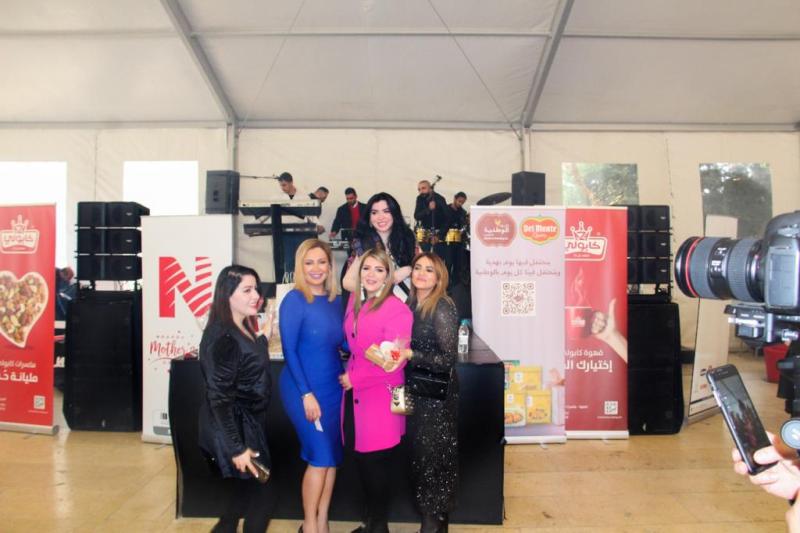 مي الفايز ومجموعتها ينظمون احتفالا تكريما
