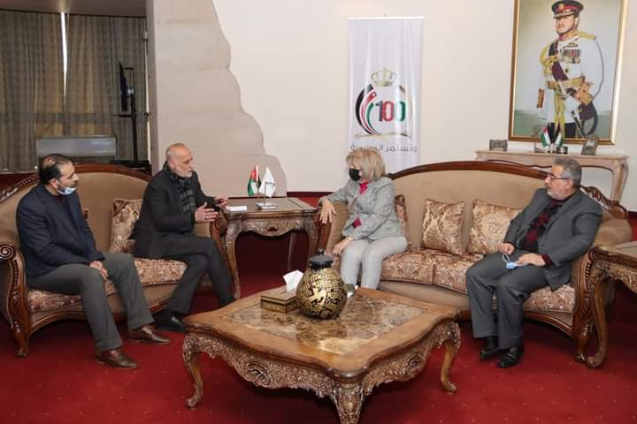 بحث الاستعدادات لإقامة الدورة (21) لمعرض