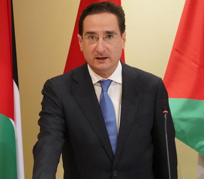 إصابة الوزير نواف التل ومدير مكتب