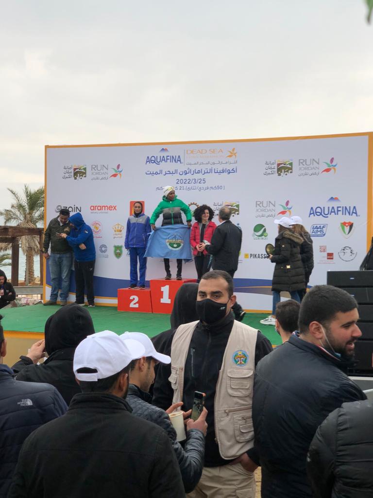 طالبة من جامعة الزرقاء تفوز بالمركز