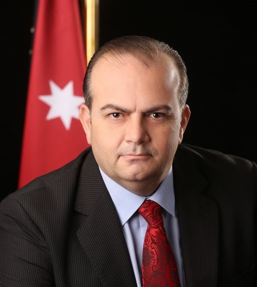 الطه يطالب الحكومة بتمديد إعفاءات الشقق