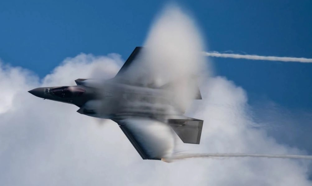 أمريكا ترسل طائرة “يوم القيامة” إلى