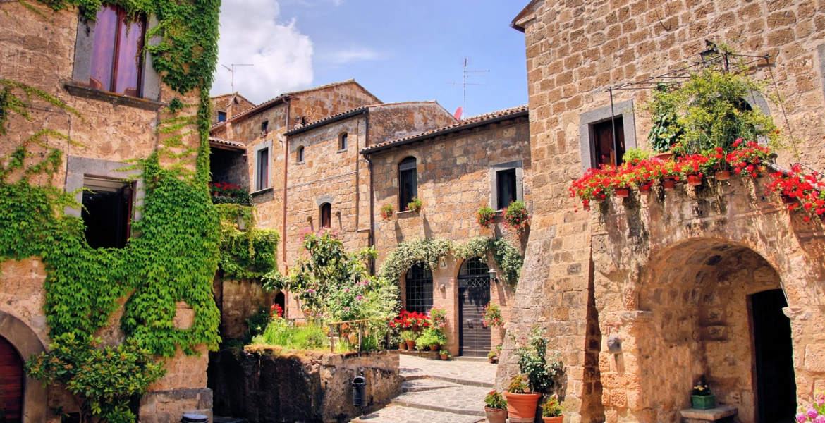 قرية إيطالية لا تتحدث الإيطالية.. كومبوسكورو