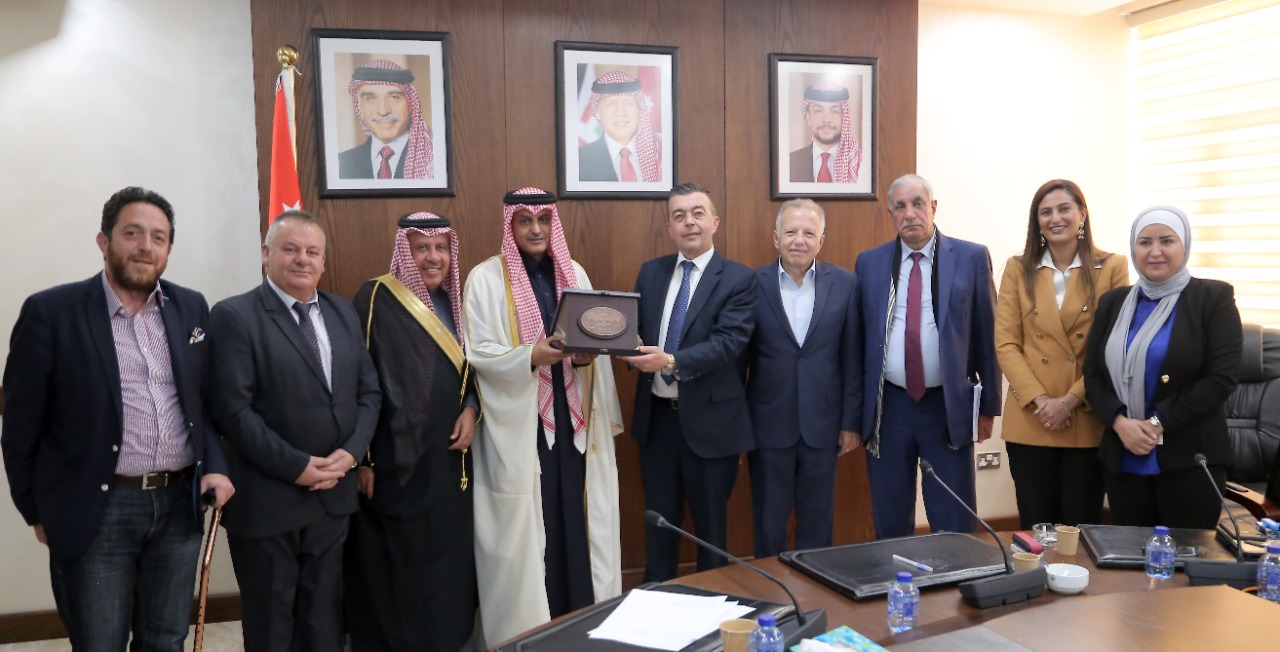 خارجية النواب تلتقي السفير القطري.. صور